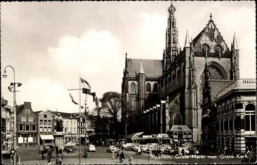 Ak Haarlem Nordholland Niederlande, Grote Markt met Grote Kerk