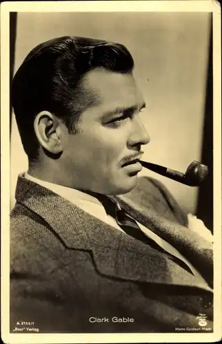Ak Schauspieler Clark Gable, Portrait mit Pfeife, Ross Verlag A 2156/1