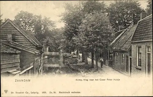 Ak Zaandam Zaanstad Nordholland, Krimp. Weg naar het Czaar Peter Huisje