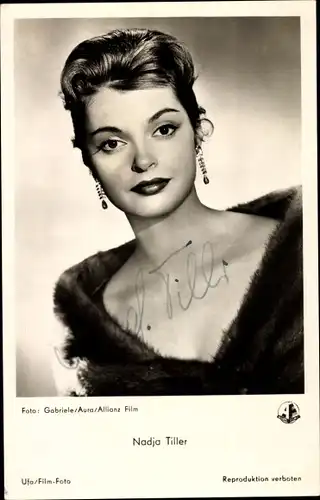 Ak Schauspielerin Nadja Tiller, Portrait, UFA Film, Autogramm