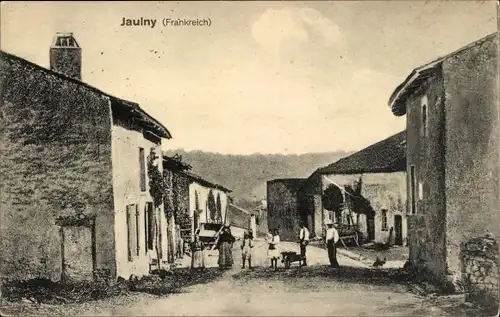 Ak Jaulny Lothringen Meurthe et Moselle, Straßenpartie mit Anwohnern