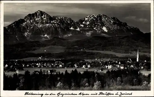 Ak Freilassing in Oberbayern, Gesamtansicht mit Staufen und Zwiesel