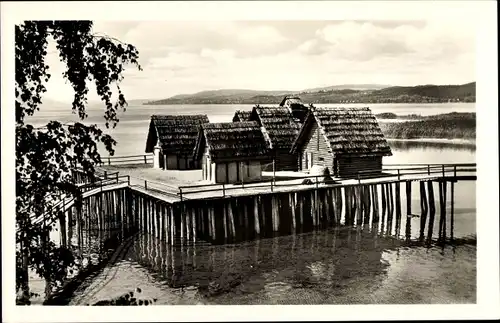 Ak Unteruhldingen Mühlhofen am Bodensee, Freilichtmuseum, Pfahldorf der Bronzezeit