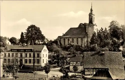 Ak Leubsdorf in Sachsen, Blick zum Rathaus, Kirche