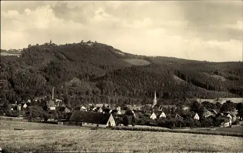 Ak Erdmannsdorf Augustusburg im Erzgebirge, Ortsansicht mit Blick zur Augustusburg