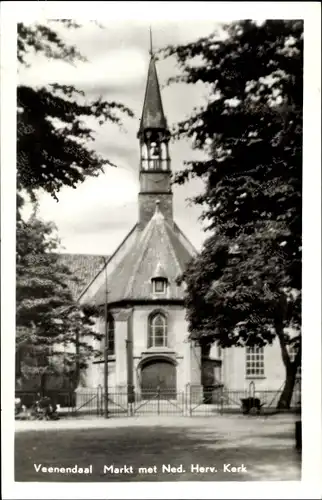 Ak Veenendaal Utrecht Niederlande, Markt met Ned. Herv. Kerk