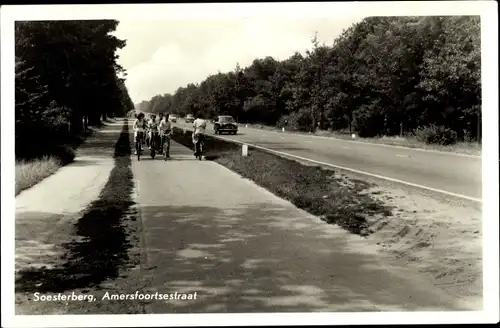 Ak Soesterberg Utrecht Niederlande, Amersfoortsestraat, Radfahrer
