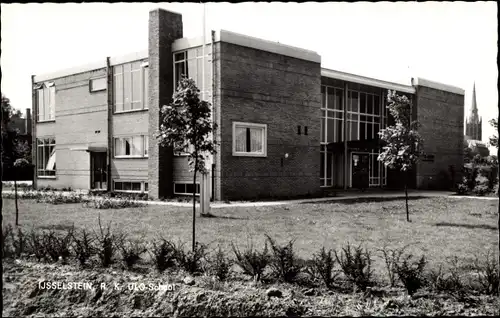 Ak IJsselstein Utrecht Niederlande, R. K. ULO School