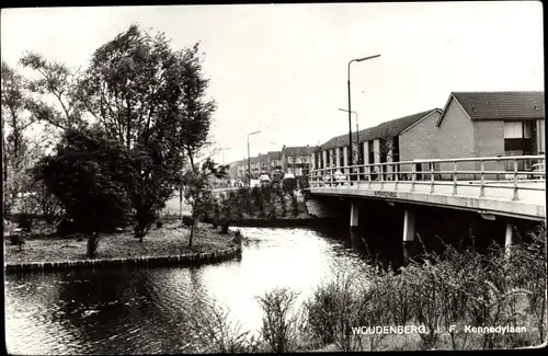 Ak Woudenberg Utrecht Niederlande, J.F. Kennedylaan, Brücke