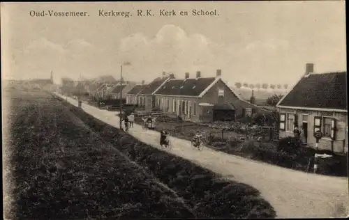 Ak Oud Vossemeer Zeeland Niederlande, Kerkweg, R. K. Kerk en School