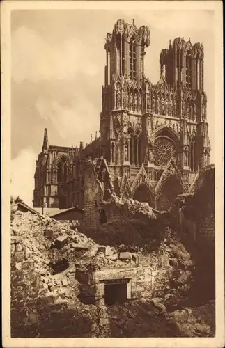 Ak Reims Marne, La Cathedrale, Ruine, Kriegszerstörungen, I. WK