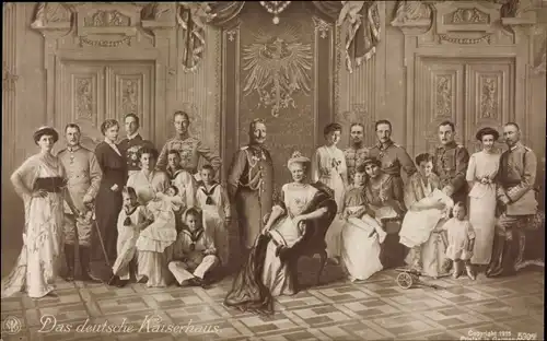 Künstler Ak Das deutsche Kaiserhaus, Wilhelm II, Kaiserin Auguste Viktoria, Kronprinzenfamilie