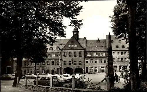 Ak Wolkenstein im Erzgebirge, Markt mit Rathaus und Postmeilensäule