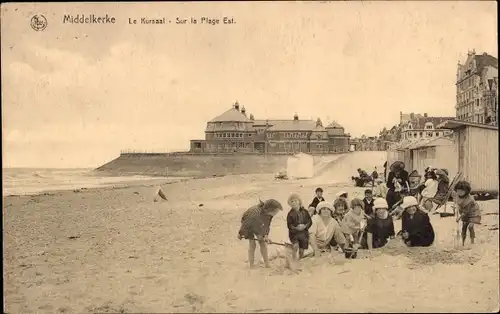 Ak Middelkerke Westflandern, Le Kursaal, Sur la Plage Est