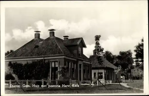 Ak Diever Drenthe Niederlande, Gemeentehuis met pastorie Herv. Kerk
