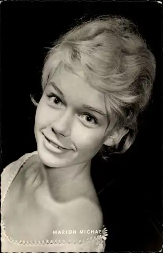 Ak Schauspielerin Marion Michael, Portrait