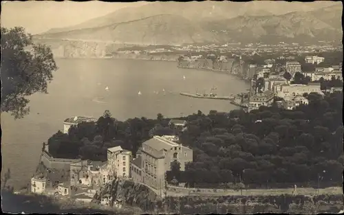 Foto Ak Sorrento Campania?, Gesamtansicht
