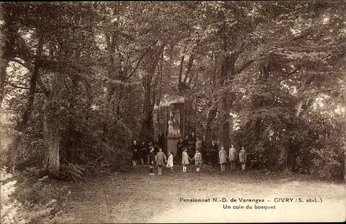 Ak Givry Saône et Loire, Pensionnat Notre Dame de Varanges, Un coin du bosquet