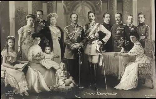 Ak Die deutsche Kaiserfamilie, Kaiser Wilhelm II, Kaiserin Auguste Viktoria, Kronprinz, Cecilie