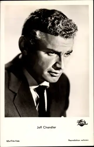 Ak Schauspieler Jeff Chandler, Portrait