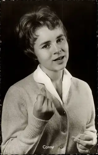 Ak Schauspielerin Conny, Portrait