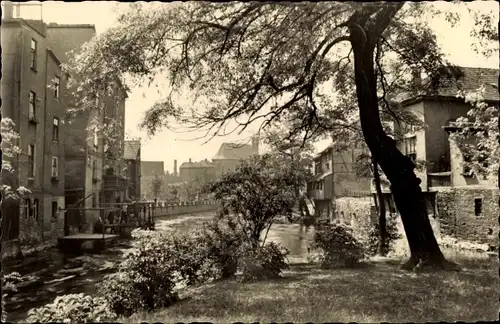 Ak Erfurt in Thüringen, Blick von der Rathausbrücke zur Barfüßerkirche