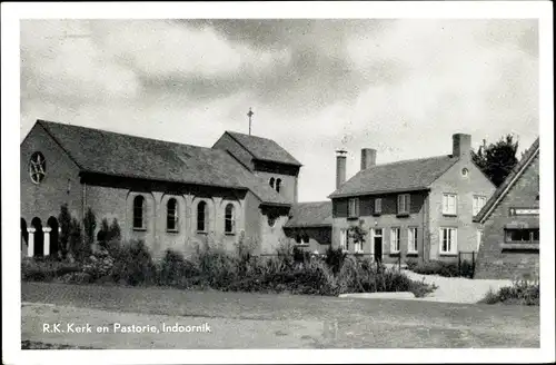 Ak Indoornik Gelderland, R. K. Kerk en Pastorie