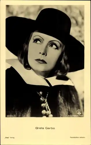 Ak Schauspielerin Greta Garbo, Portrait mit Hut, Ross Verlag