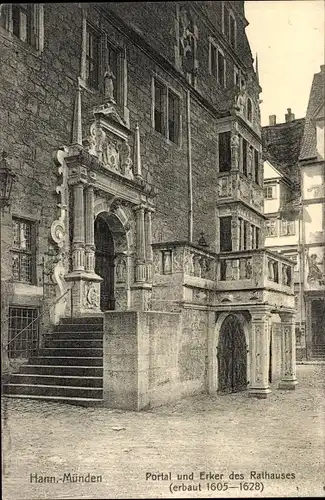 Ak Hann. Münden in Niedersachsen, Portal und Erker des Rathauses