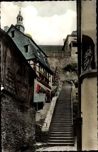 Ak Beilstein an der Mosel, Treppe, Fachwerkhaus