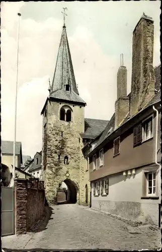 Ak Poltersdorf an der Mosel, An der Kirche