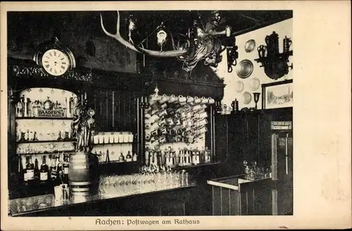 Ak Aachen in Nordrhein Westfalen, Postwagen am Rathaus, Innenansicht
