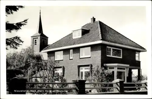 Ak Nieuwland Vijfheerenlanden Südholland, Ned. Herv. Kerk en Pastorie