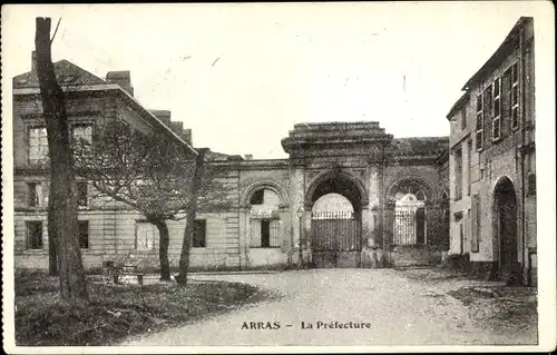 Ak Arras Pas de Calais, La Préfecture