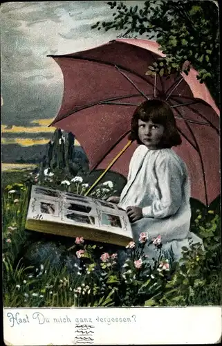 Ak Kinderportrait, Regenschirm, Fotoalbum, Hast du mich ganz vergessen?