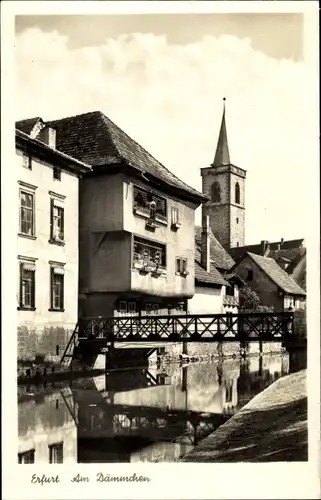 Ak Erfurt in Thüringen, Am Dämmchen, Brücke, Kirchturm