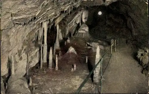 Ak Rübeland Oberharz am Brocken, Hermannshöhle, Die Kanzel mit Denkmal