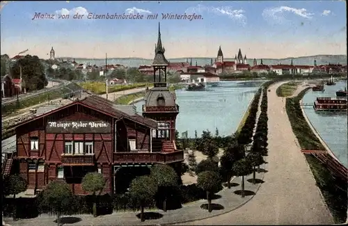 Ak Mainz am Rhein, Panorama von der Eisenbahnbrücke mit Winterhafen, Bootshaus Mainzer Ruderverein