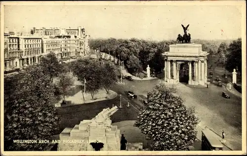 Ak West End London City England, Wellington Arch and Piccadilly