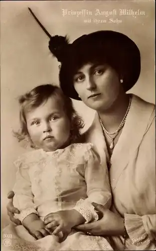 Ak Alexandra Viktoria von Schleswig-Holstein-Sonderburg-Glücksburg mit Sohn, NPG 5003