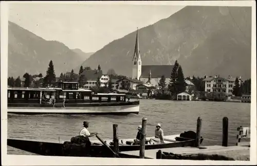 Foto Ak Rottach Egern in Oberbayern, Anlegestelle, Kirche, Boot