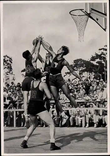 Sammelbild Olympia 1936, Basketballspiel Philippinen gegen Marokko