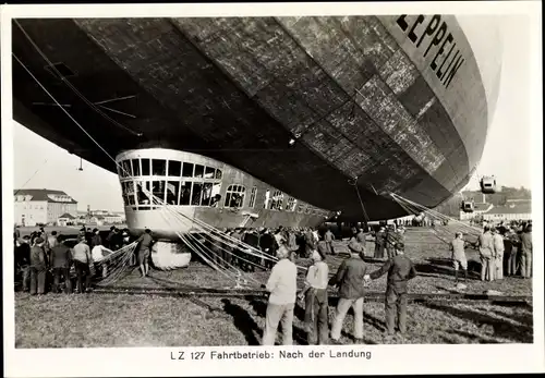 Foto Luftschiff LZ 127 Graf Zeppelin, Führergondel wird am Boden gehalten