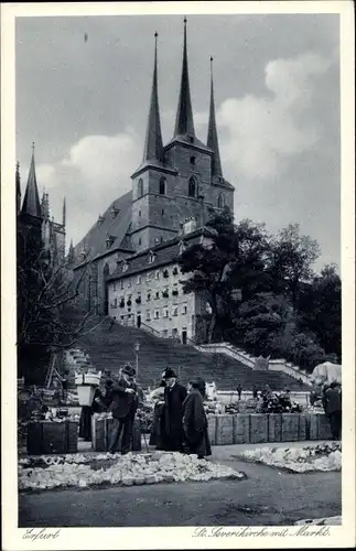 Ak Erfurt in Thüringen, St. Severikirche mit Markt