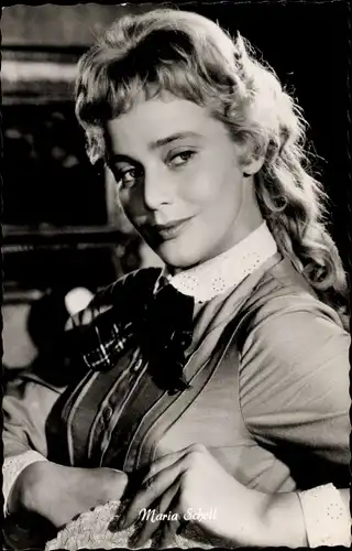 Ak Schauspielerin Maria Schell, Portrait