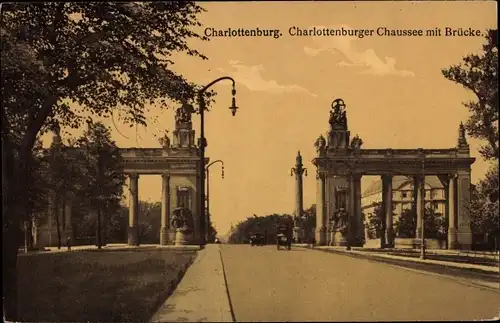 Ak Berlin Charlottenburg, Charlottenburger Chaussee mit Brücke