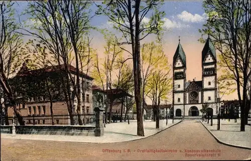 Ak Offenburg im Schwarzwald Baden, Dreifaltigkeitskirche, Knabenschule, Reservelazarett II