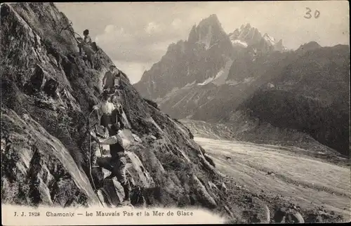 Ak Chamonix Mont Blanc Haute Savoie, Le Mauvais Pas et la Mer de Glace
