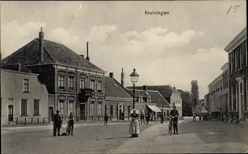 Ak Kruiningen Zeeland, Platz, Passanten