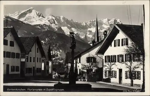 Ak Garmisch Partenkirchen in Oberbayern, Floriansplatz mit Zugspitzgruppe